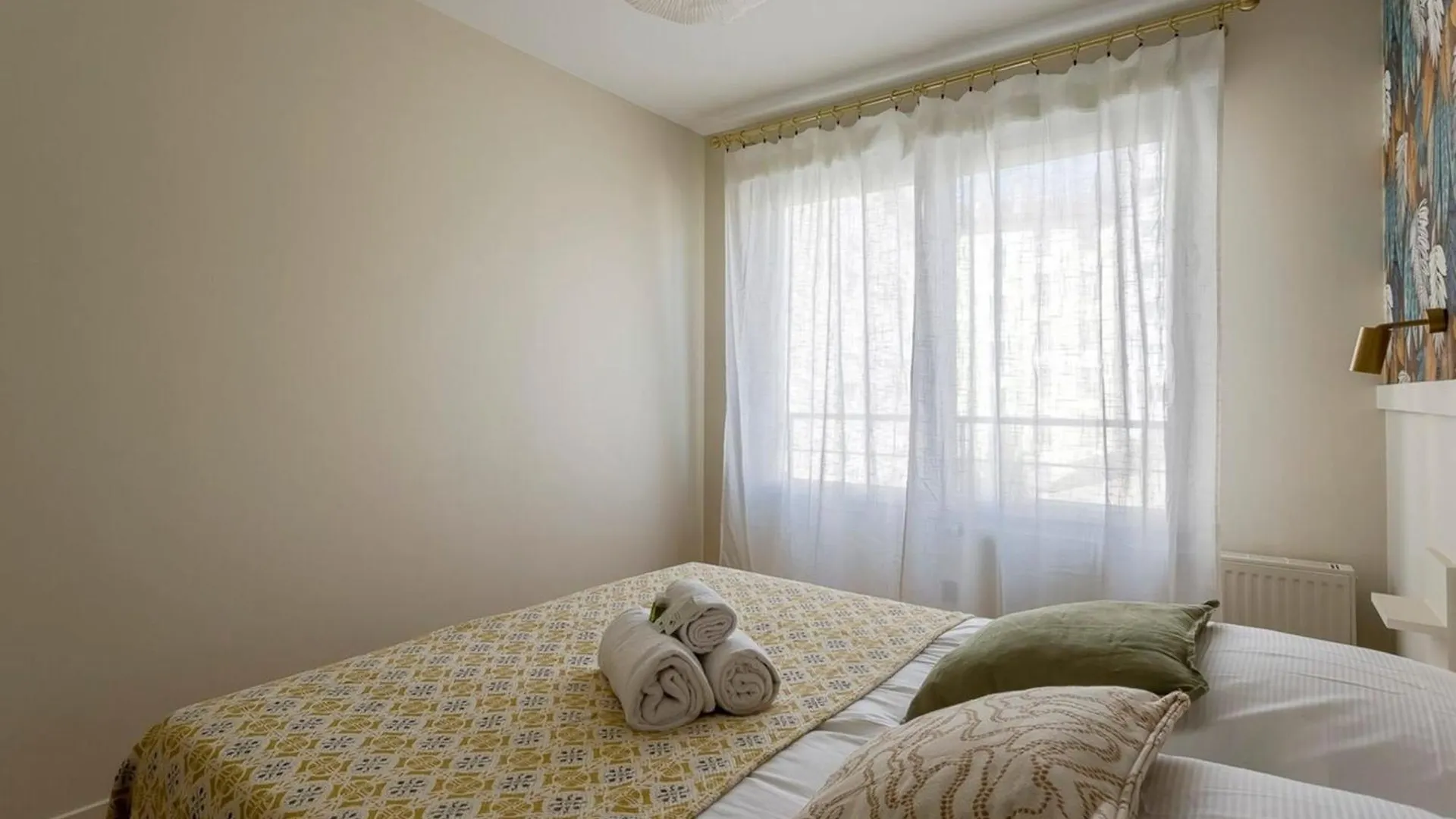 Lyon 8Th 3-Bedroom Apartment - 6 Guests 0*,  France